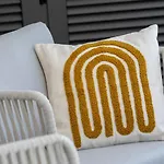 Апартаменты Cozy Retreat With Rooftop Pool &balcony